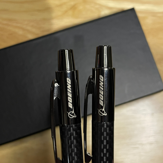 Набір Boeing Carbon Fiber: Ручка та механічний олівець