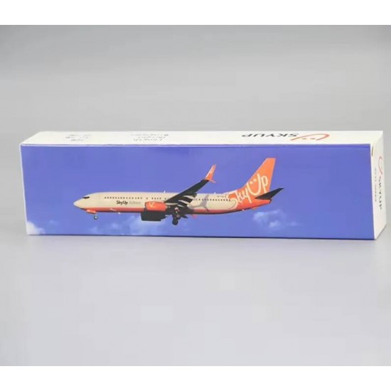 Модель літака Boeing 737-800 SkyUp Airlines Модель літака Boeing 737-800 SkyUp Airlines