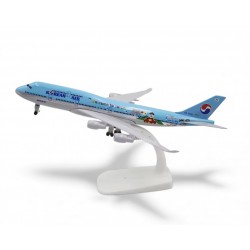 Металева модель літака Boeing 747 Korean масштаб 1:400