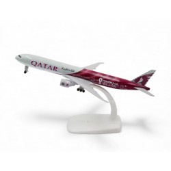 Металева модель літака Boeing 777 Qatar масштаб 1:400