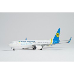 Модель самолёта Boeing 737-800 МАУ (1:400) Модель самолёта Boeing 737-800 МАУ (1:400)