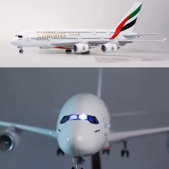 Модель самолета Airbus A380 Emirates (1:160) со звуковой LED-подсветкой Модель самолета Airbus A380 Emirates (1:160) со звуковой LED-подсветкой