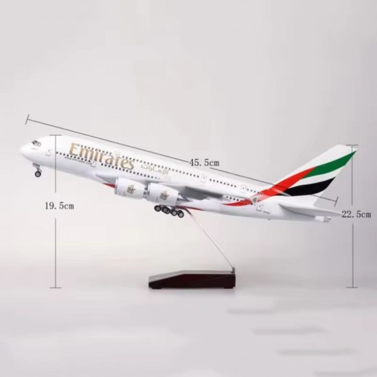 Модель самолета Airbus A380 Emirates (1:160) со звуковой LED-подсветкой Модель самолета Airbus A380 Emirates (1:160) со звуковой LED-подсветкой