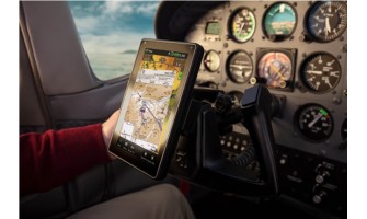 Garmin Aera 760 вместо тысячи приборов и шкал. Как навигатор может решить любые задачи в полете всего за один клик Garmin