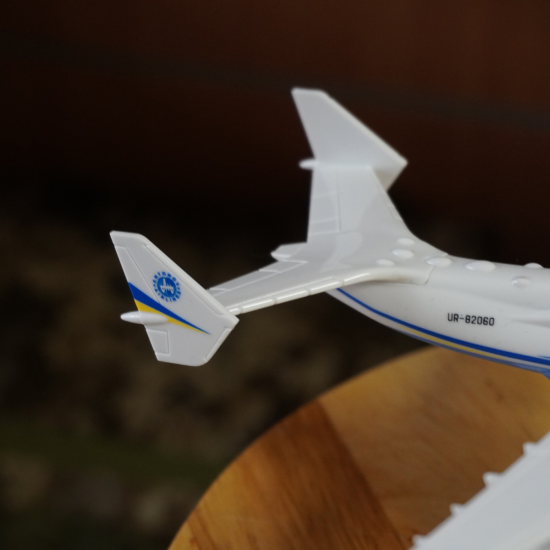 Модель літака Ан-225 «Мрія» 1:400 (20 см)