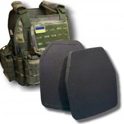 Body armor-plate carrier with 7 pouches and a set of ceramic plates Body armor-plate carrier with 7 pouches and a set of ceramic plates