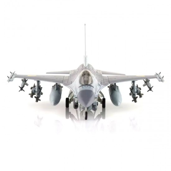 F-16 Ukrainian fighter model UA24-3596 (1:72) F-16 Ukrainian fighter model UA24-3596 (1:72)