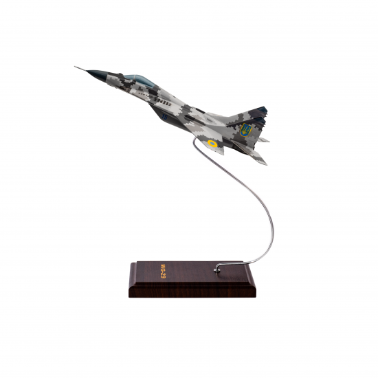 Модель самолёта МиГ-29 ВСУ (1:72) Модель самолёта МиГ-29 ВСУ (1:72)