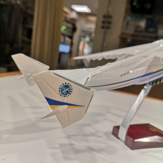 Детализованная модель самолета гиганта МРИЯ Ан – 225, масштаб 1:200