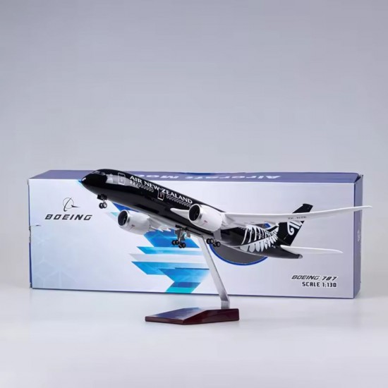 Boeing 787 Air New Zealand aircraft model (1:130) with sound LED lighting