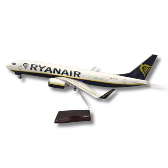 Boeing 737-800 Ryanair aircraft model (1:160) with sound LED lighting