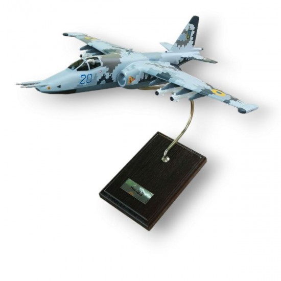 Su-25 model aircraft 1:48