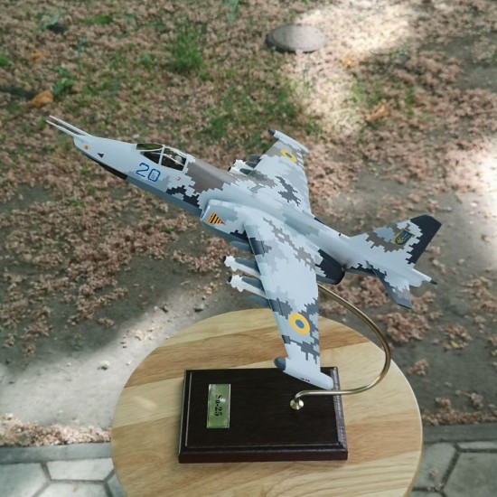 Su-25 model aircraft 1:48