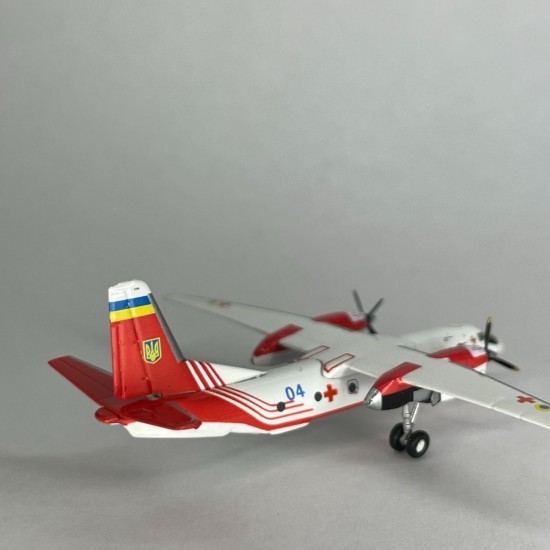 Металлическая модель самолета Ан-26 «04» ВВС Украины, масштаб 1:400