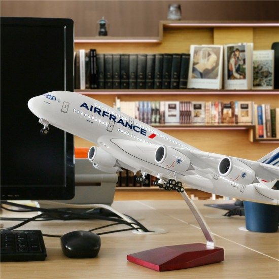 Модель Airbus A380 з LED підсвіткою