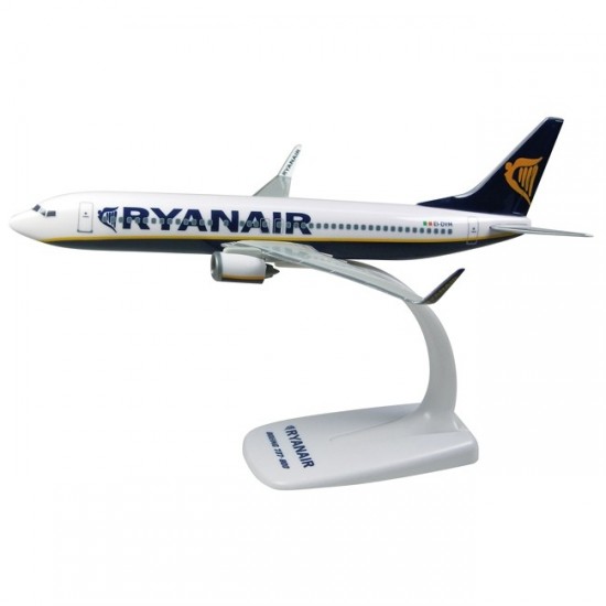 Model aircraft Boeing 737-800 Ryanair