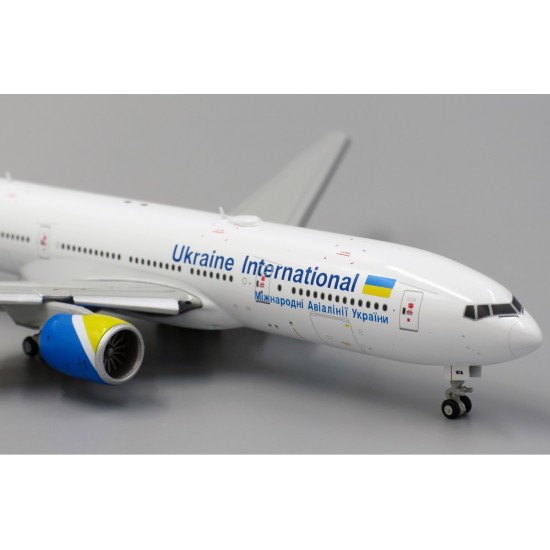 Model of aircraft Boeing 777-200ER UIA (Landing configuration) 1: 400