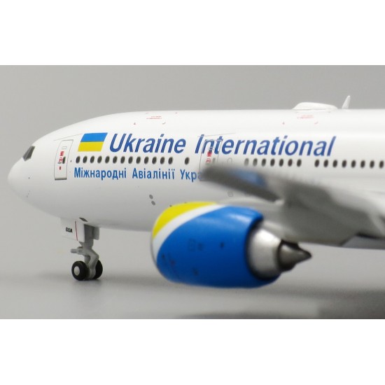 Model of aircraft Boeing 777-200ER UIA (Landing configuration) 1: 400