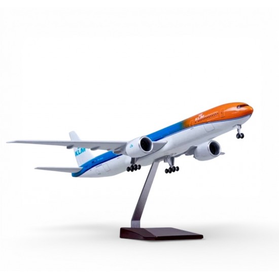 Модель літака Boeing 777 KLM Orange (1:157) з звуковою LED-підсвіткою