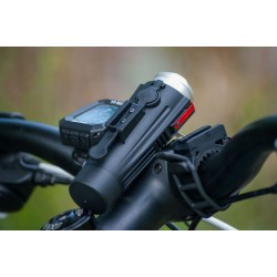 Велофара Fenix BC21R Велофара Fenix BC21R