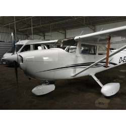 Самолет Cessna 172M (D-EEPH) Самолет Cessna 172M (D-EEPH)
