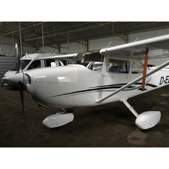 Самолет Cessna 172M (D-EEPH)