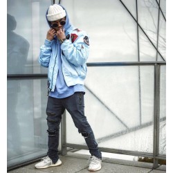 Чоловіча вітровка Top Gun MA-1 Lightweight Nylon Bomber Jacket With Patches TGJ1540P-S (Light Blue) Чоловіча вітровка Top Gun MA-1 Lightweight Nylon Bomber Jacket With Patches TGJ1540P-S (Light Blue)