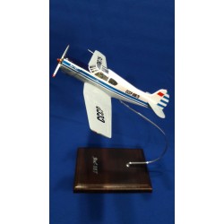 Модель самолета Як-18Т 1:48 Модель самолета Як-18Т 1:48