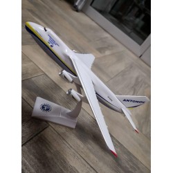 Модель самолета Ан-124 Руслан 1:200 Модель самолета Ан-124 Руслан 1:200