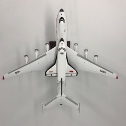 Модель самолета Antonov 225 "Mriya" с КЧ "Buran" СССР-82060 1:250 Модель самолета Antonov 225 "Mriya" с КЧ "Buran" СССР-82060 1:250