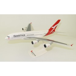 Модель самолета AIRBUS A380-800 QANTAS VH-OQL Модель самолета AIRBUS A380-800 QANTAS VH-OQL