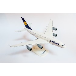 Модель самолета AIRBUS A380-800 LUFTHANSA D-AIMA FRANKFURT MAIN1 Модель самолета AIRBUS A380-800 LUFTHANSA D-AIMA FRANKFURT MAIN1