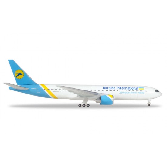 UKRAINE INTERNATIONAL AIRLINES BOEING 777-200 - UR-GOA