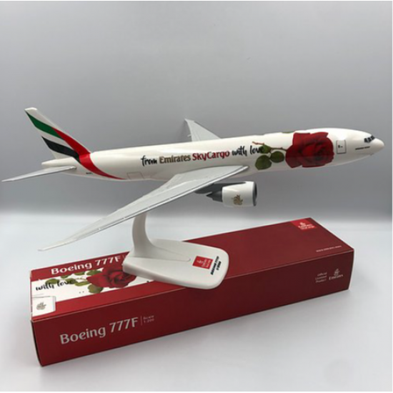 Boeing 777-200F Emirates SkyCargo "Valentine Rose" A6-EFL 1:200