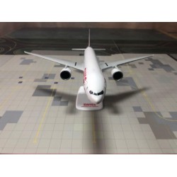 BOEING 777-300ER SWISS HB-JNB 1:200 Herpa