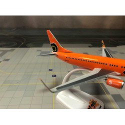 BOEING 737-800 MANGO 1:200 Herpa