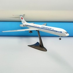 Модель самолета Ilyushin IL-62 1:200 Модель самолета Ilyushin IL-62 1:200