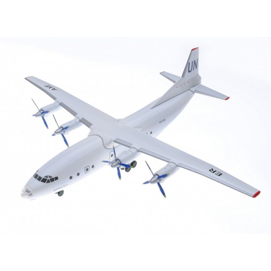 Модель самолета Ан-12 United Nations ER-AXE 1:87