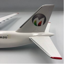 Модель літака Ан-124 Maximus Air Cargo UR-ZYD  Модель літака Ан-124 Maximus Air Cargo UR-ZYD