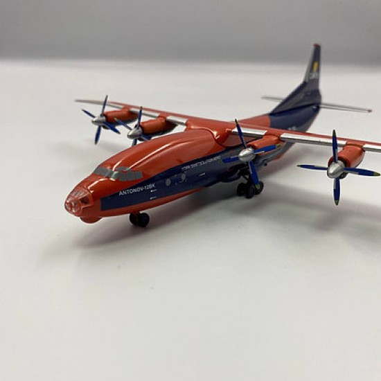 Antonov 12 Cavok UR-CKL black/orange