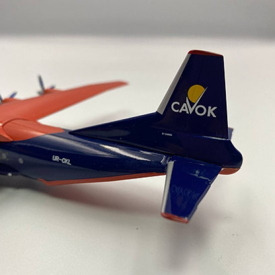 Antonov 12 Cavok UR-CKL black/orange