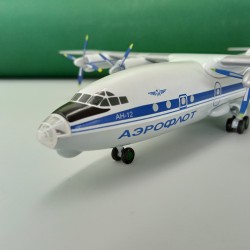 Модель літака Ан-12 Аерофлот СССР-11527