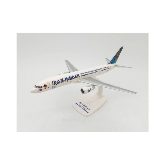 Модель самолета BOEING 757-200 Iron Maiden(Astraeus) "Ed Force One" G-STRX (1:200)