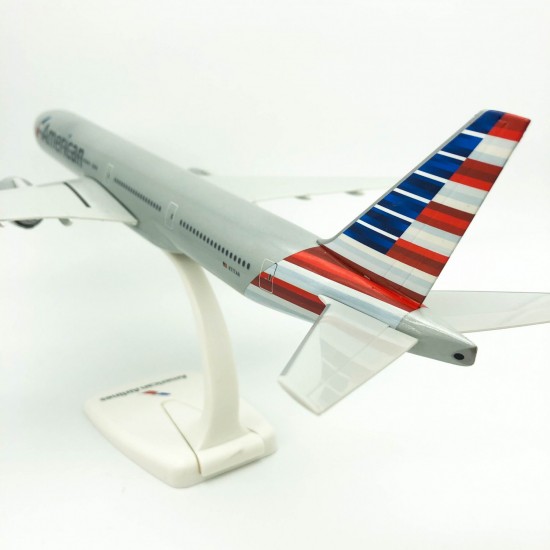 Модель літака Boeing 777-300ER American Airlines 1:200