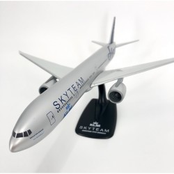 Модель самолета BOEING 777-300ER KLM SkyTeam 1:200 Модель самолета BOEING 777-300ER KLM SkyTeam 1:200