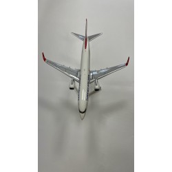 Модель самолета Boeing 737-800 Turkish Airlines TC-JVJ 1:200 Модель самолета Boeing 737-800 Turkish Airlines TC-JVJ 1:200