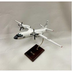 Модель літака Ан-32 1:72