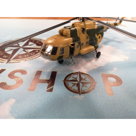 Модель вертолета Ми-8Т 1:72 Модель вертолета Ми-8Т 1:72