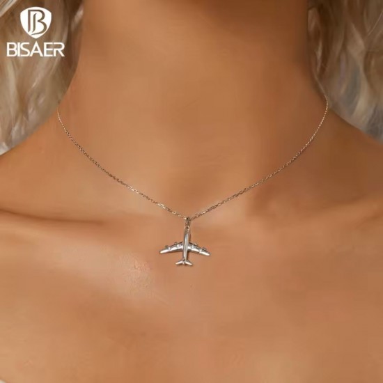 Серебряная подвеска с кулоном "Самолет" и блестящим цирконом
