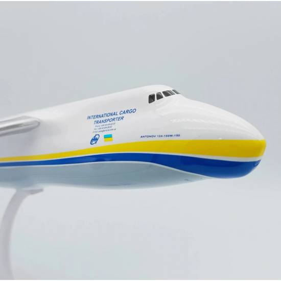 Модель літака Ан-124 "Руслан" 1:400